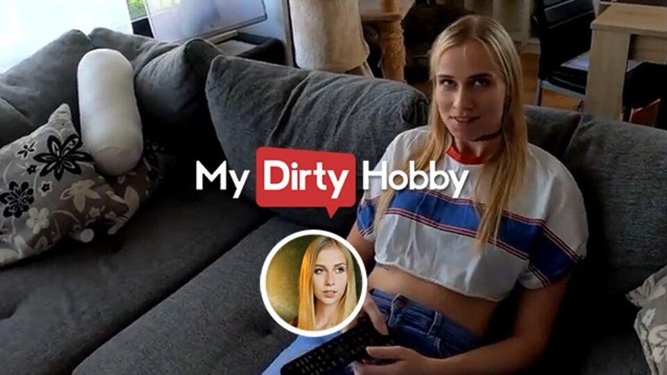 Petite porn with squeaky femme from mydirtyhobby