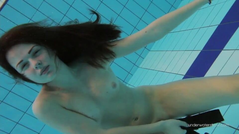 Sweet Katy - katy soroka trailer - Underwater Show