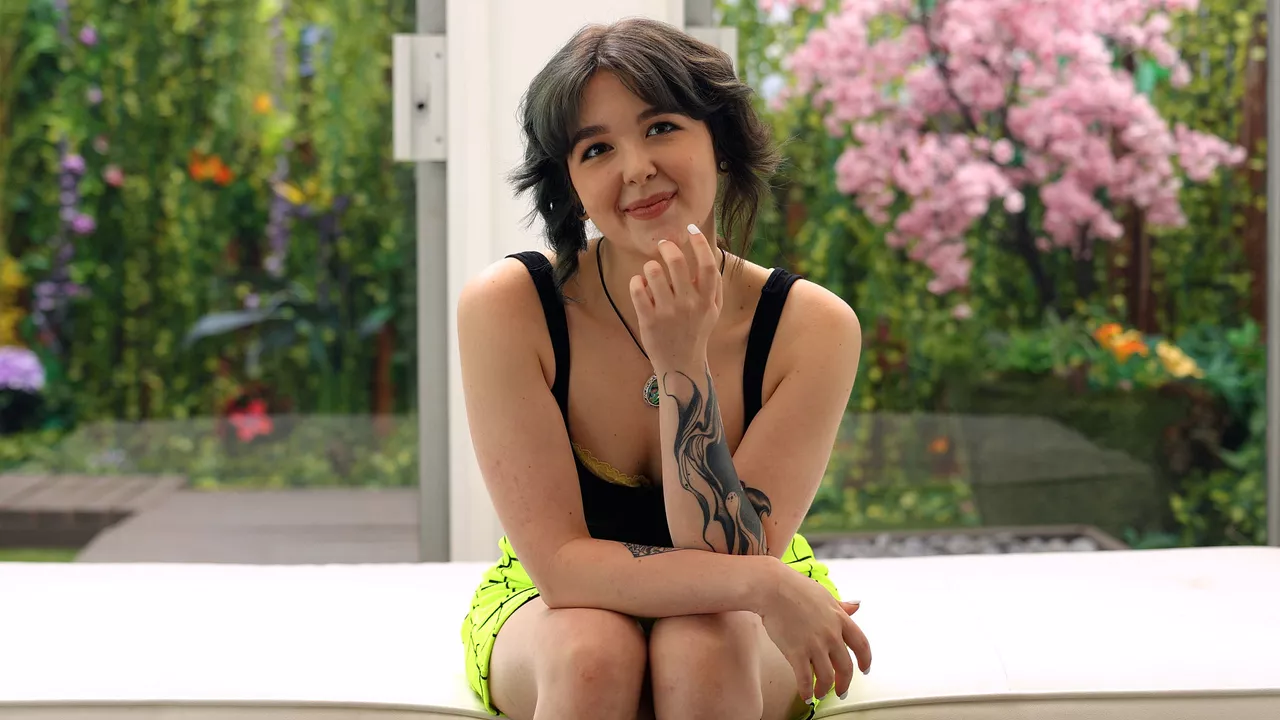 HD ▶️ video Provocative Aleena's teen (18+) dirt - PornHat