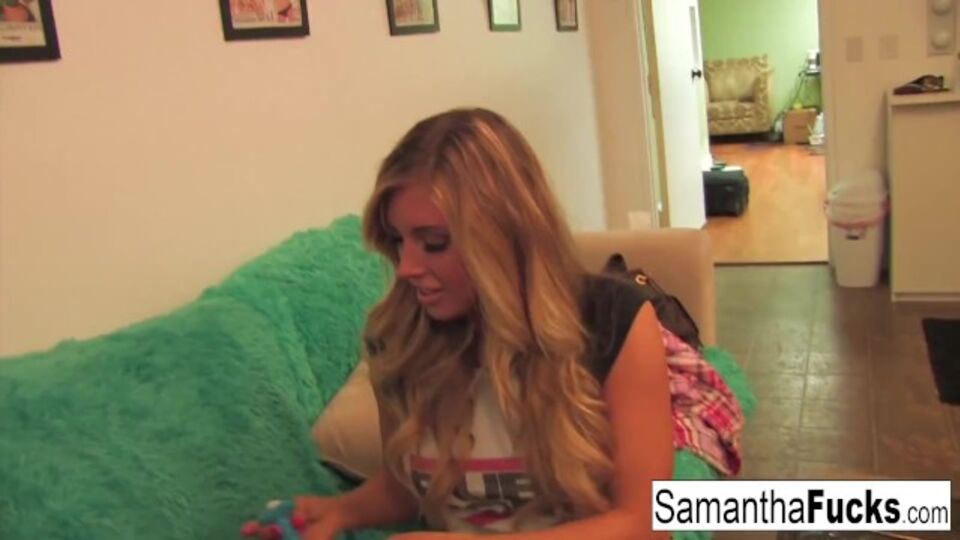 La vicieuse Samantha Saint dans action star du porno