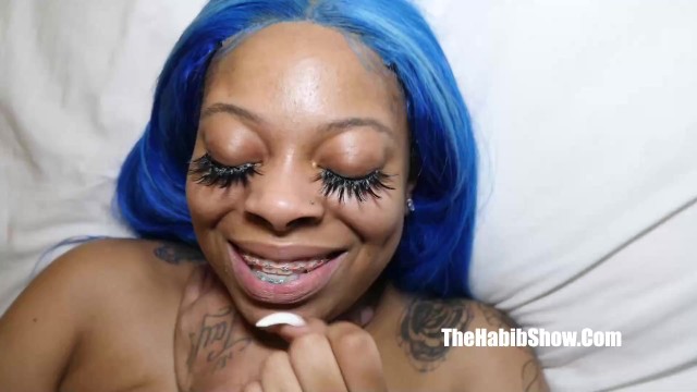 Tráiler de culo grande con legendaria