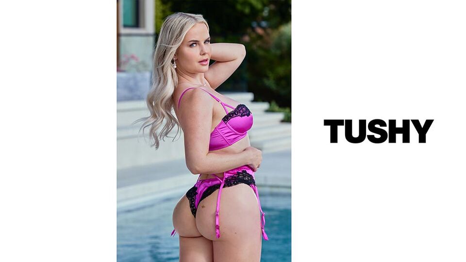 Tushy - tetas grandes sexo