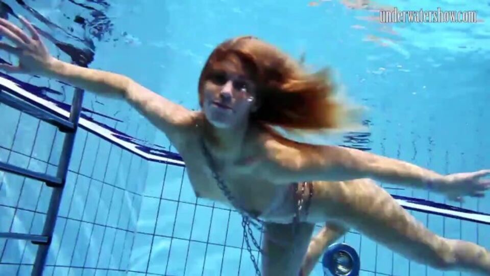 Date in Teenie Clip von Underwater Show