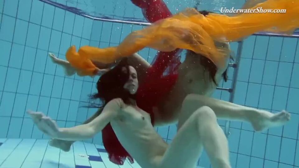 Liza in clip spettacolo sott'acqua di Underwater Show