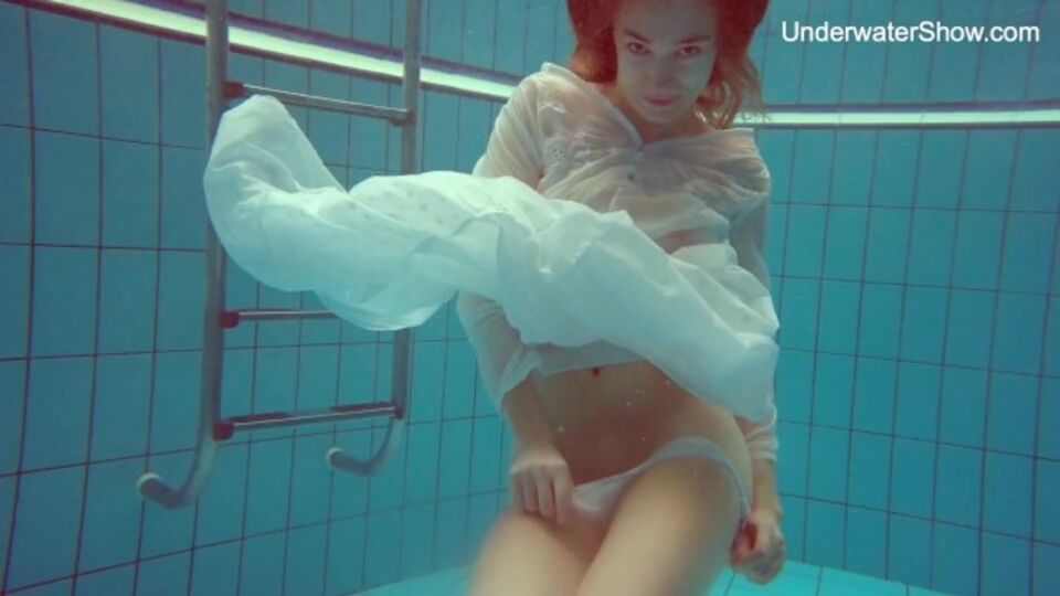 Underwater Show featuring ladylove's 18 year old smut