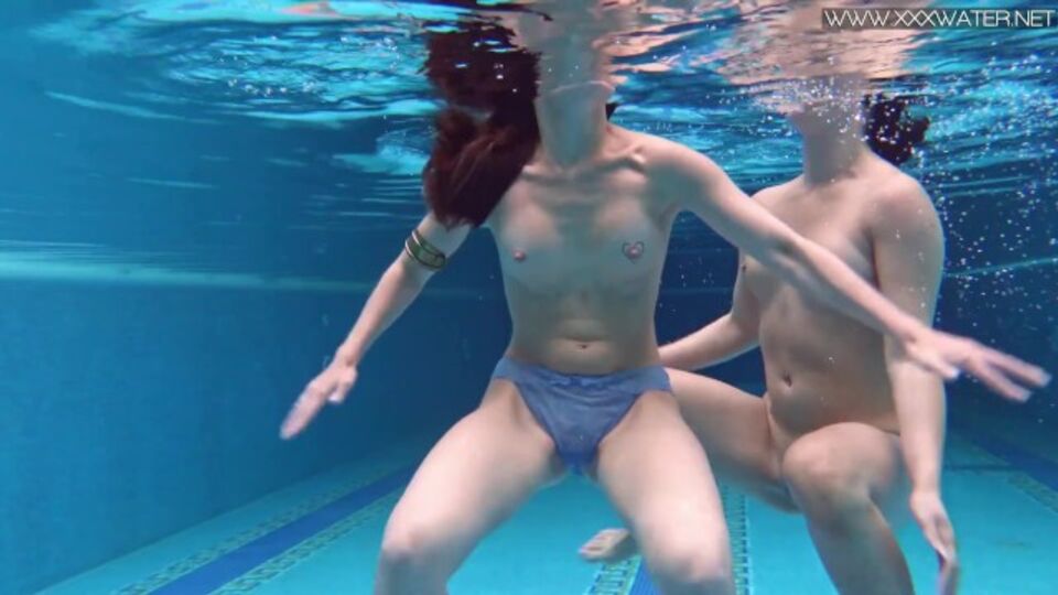 Swim porn with stunner Lady Dee and Lizi Vogue from Underwater Show