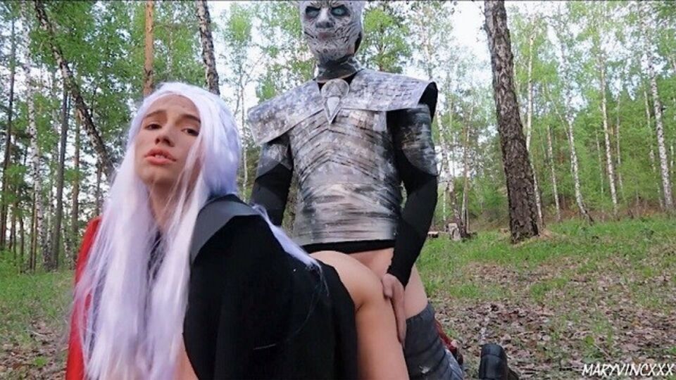 Daenerys Cosplay Porn