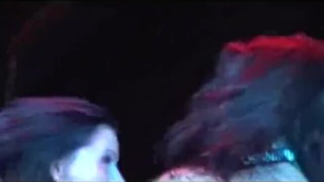 Guarda scena di mirabile mademoiselle