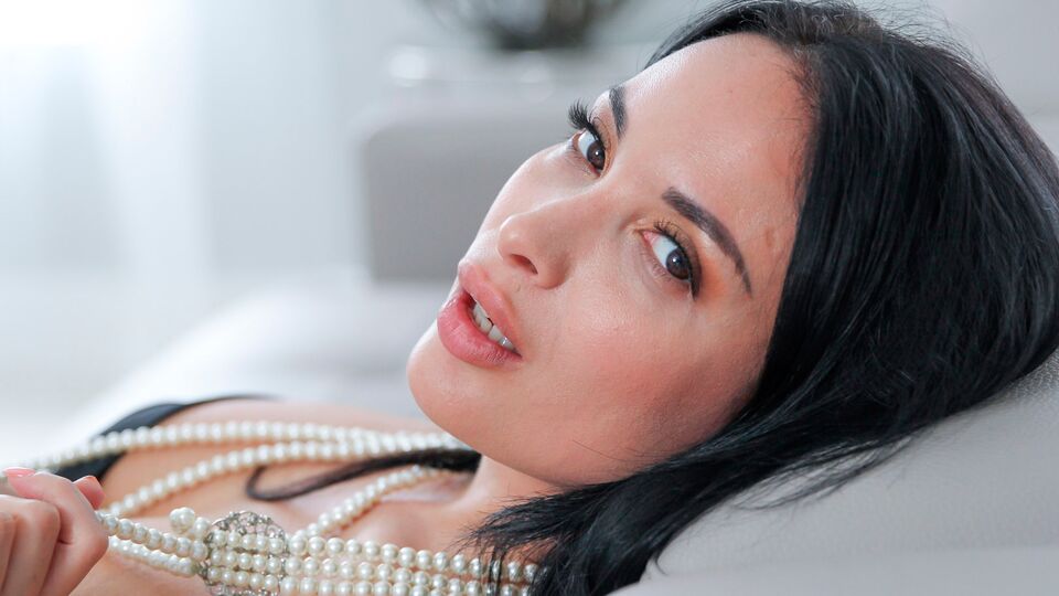 Faszinierende Anissa Kate - Lange Beine XXX - Lone MILF