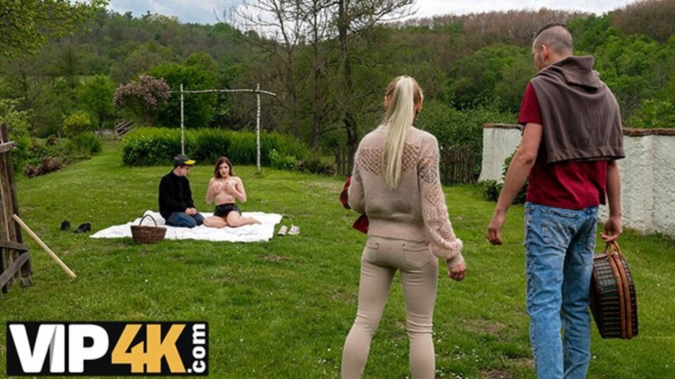 Hunt4k presenta escena con las tetas naturales de querida