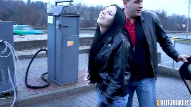 Czech HitchHikers प्रस्तुत करता है Veronika का श्यामलाआ ट्रेलर