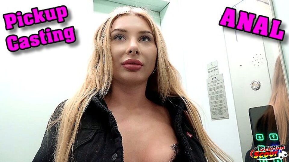 La célèbre Marilyn Crystal et German Scout dans vidéo star du porno