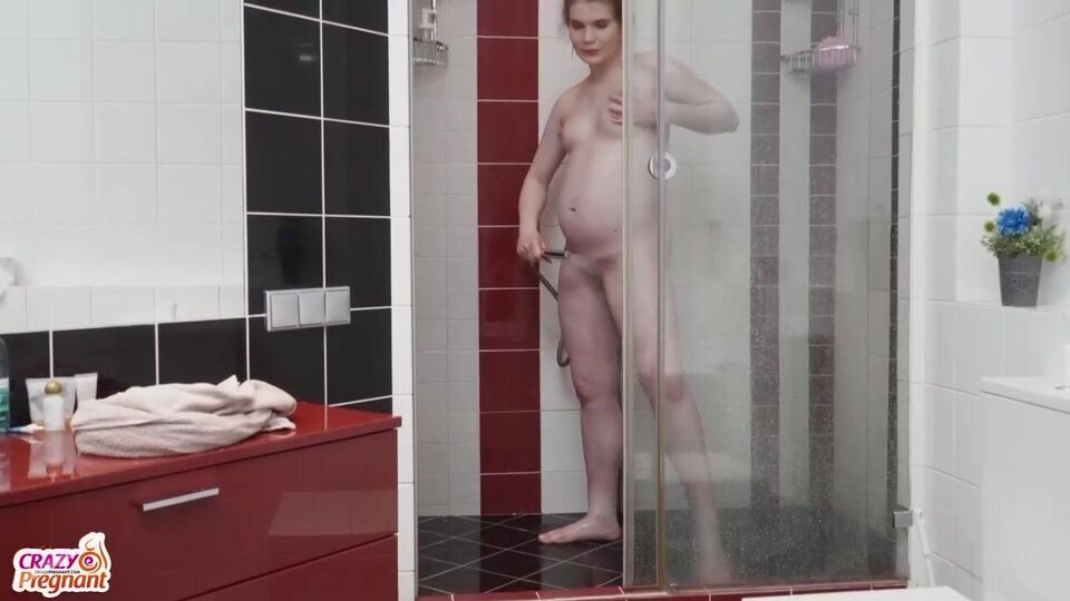 Crazy Pregnant - amador clipe