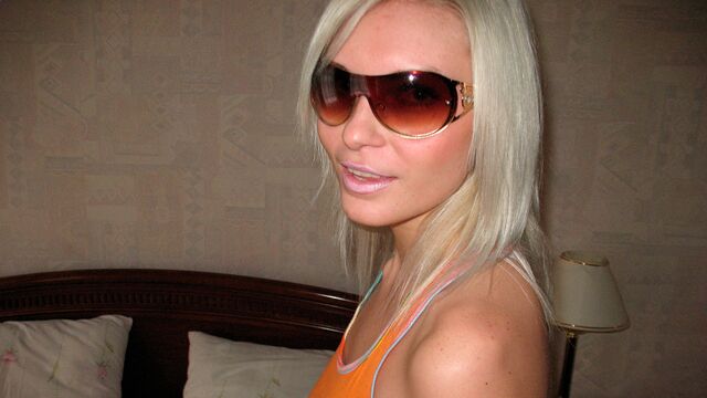 Promiscua Alisa - video solo - Young Libertines