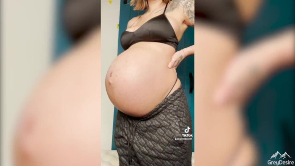Verified Amateurs प्रस्तुत करता है Grey Desire का बेब चित्र
