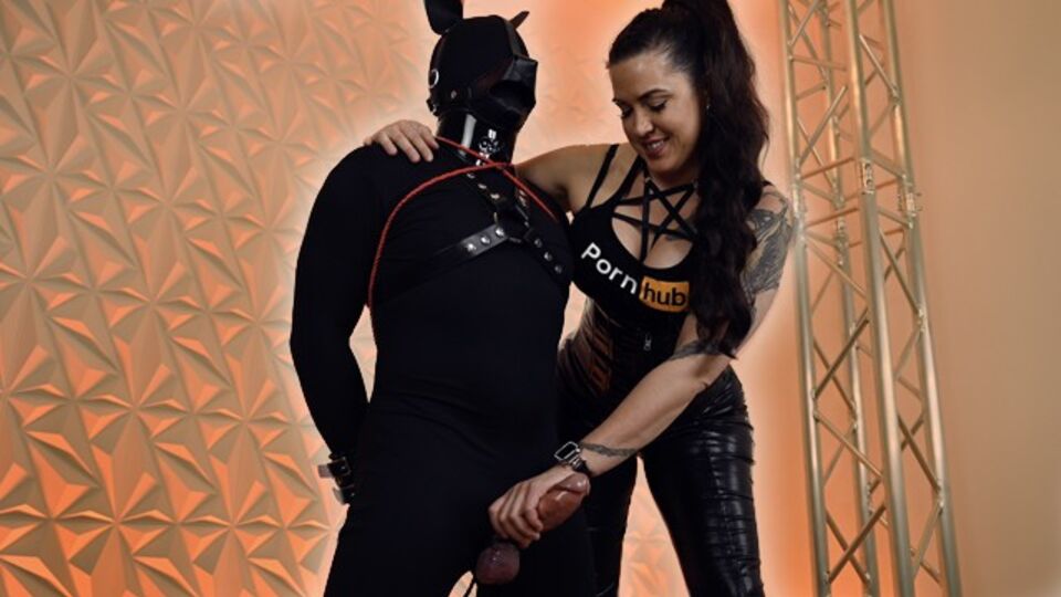 Plastica Lucky Dog e Melody Cheeks - oscenità interpretando - Verified Amateurs
