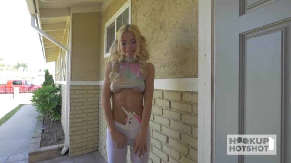 Cover-girl Bryan Gozzling and Kenzie Reeves at big natural tits clip