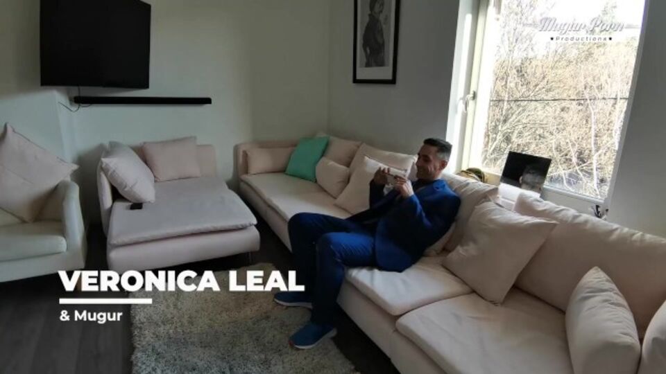 Irresistibile Mugur e Veronica Leal in xxx missionaria