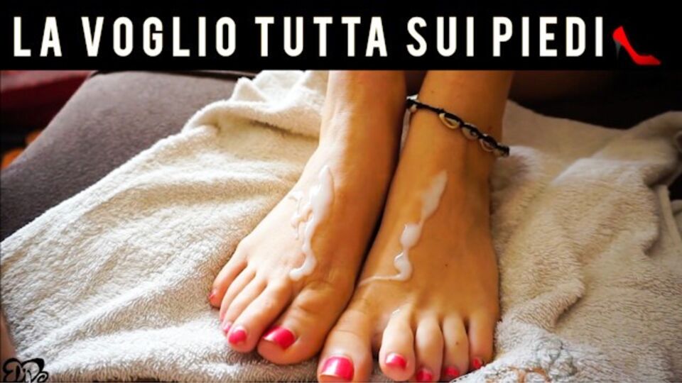 Nobile ElivaLove partecipa in sesso lavoro con i piedi