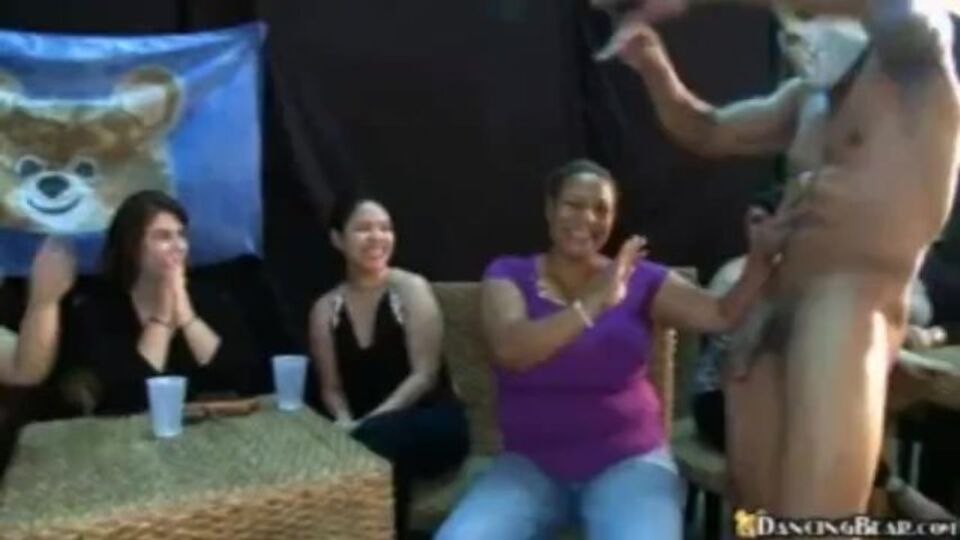 Dancing Bear - sesso festa