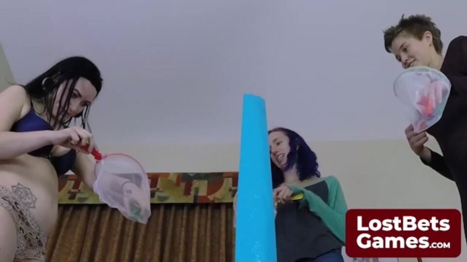 Squillante pupazza partecipa in videata lesbica