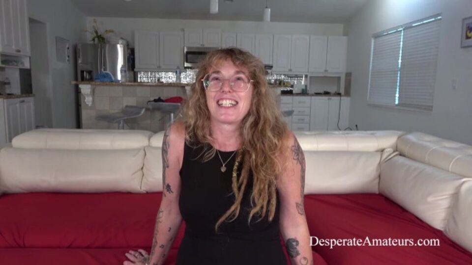 Desperate Amateurs presenta videata cazzo grosso con Scarlett Foxx e Bridgette Daniels