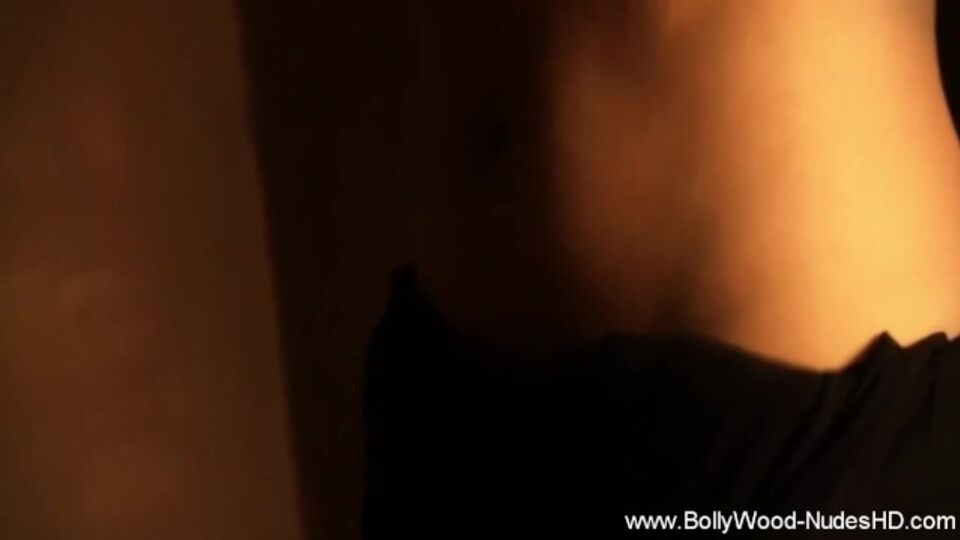 Bollywood Nudes HD presenta videata milf con India