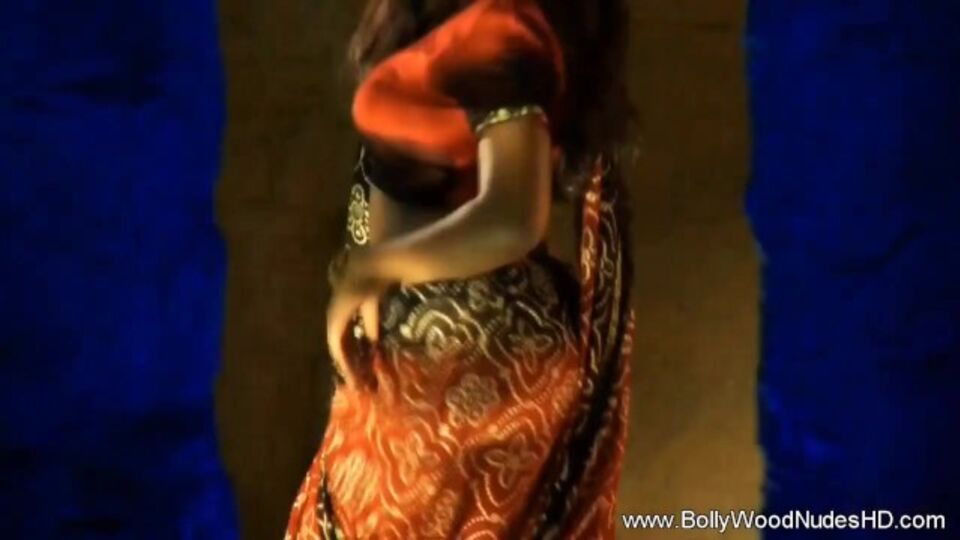 Bollywood Nudes HD - trailer interpretando