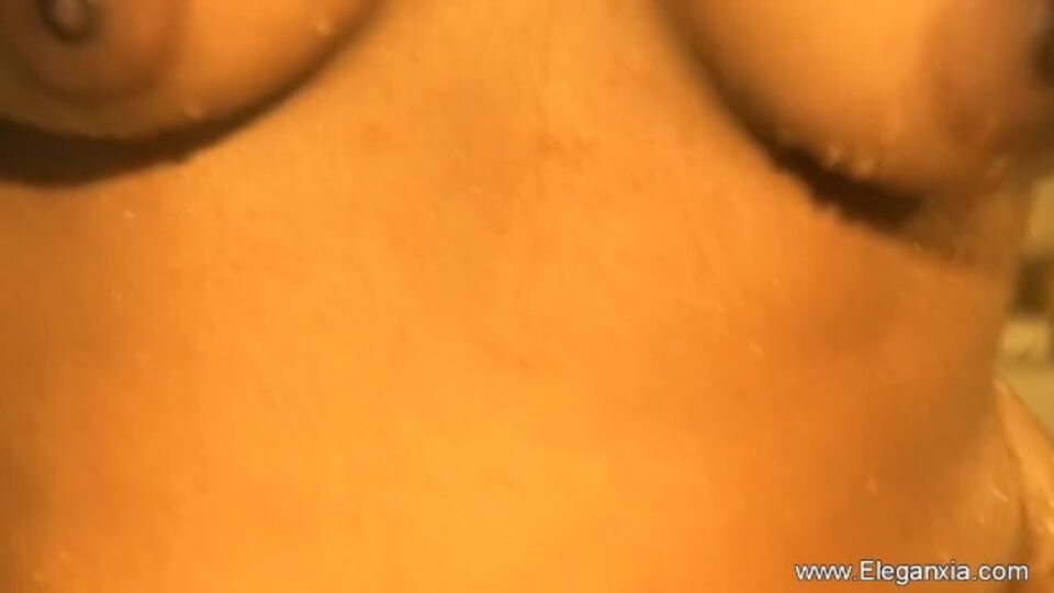 Videata bellissima con sublime micia di Eleganxia