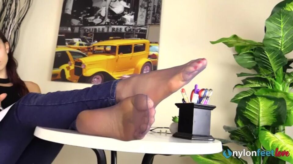 Tigresa en rodaje de pie de Nylon Feet Love