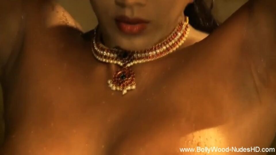 La magnética leona - vídeo de romántico - Bollywood Nudes HD
