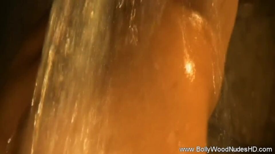 Bollywood Nudes HD presenta video hd con succosa