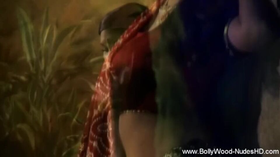 Energetica fidanzata - filmato nuda - Bollywood Nudes HD