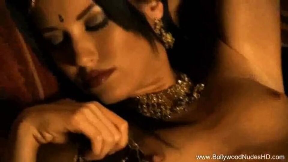Trailer castana con elite adolescente di Bollywood Nudes HD