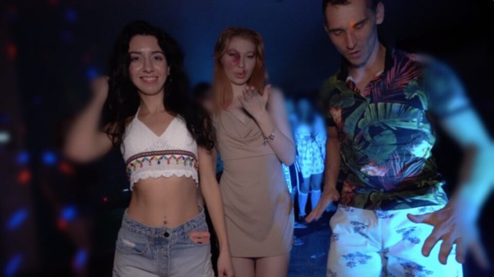 Verified Amateurs - oscenità orgia
