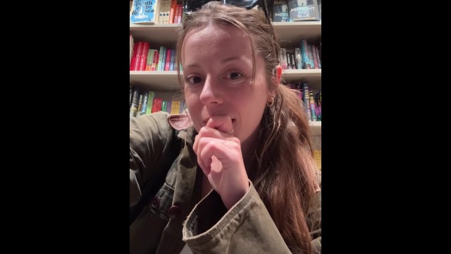 Voluptuous Nadia Foxx - public porn - Verified Amateurs