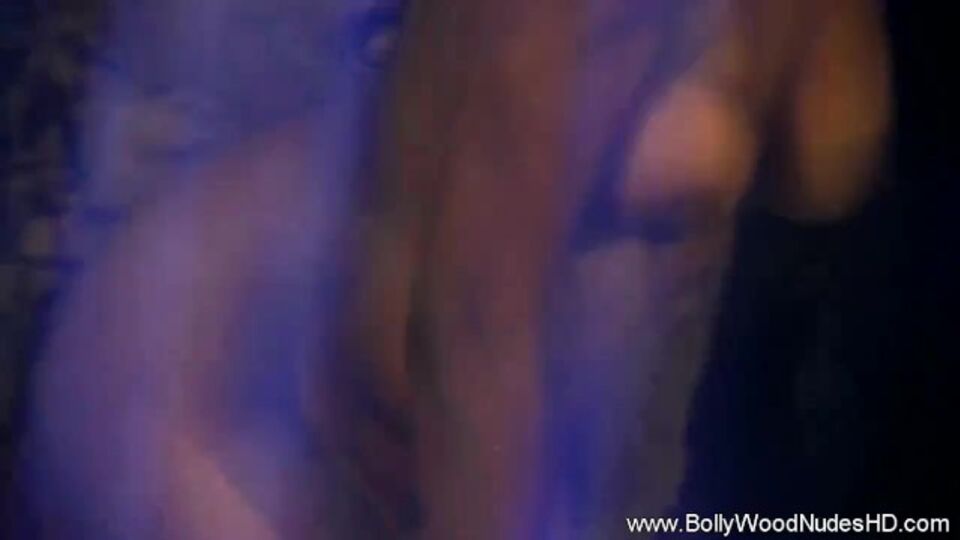 Bollywood Nudes HD - riprese madre