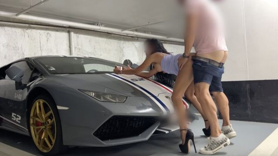Guarda scena di piacevole per gli occhi AngelaDoll