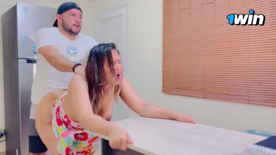Toma de amateur protagonizado por la apetitosa Vanessa latina