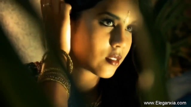 Eleganxia apresenta uma mãe vídeo da amiga