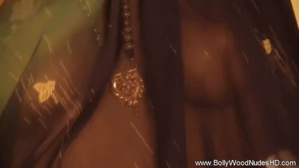 Watch steamy fancy bit's video