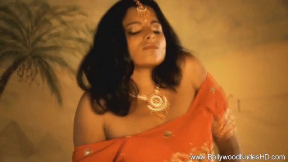 Bollywood Nudes HD - stiptease clip