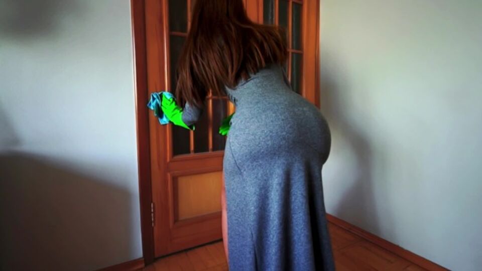 Pornografía de tabú protagonizado por la jovial WOW LOVE