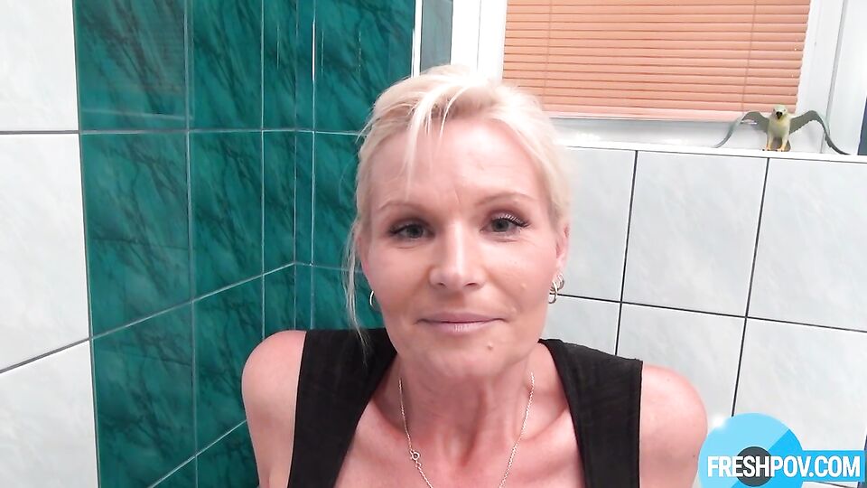 Clarissa Fresh in video gambe lunghe di Fresh POV