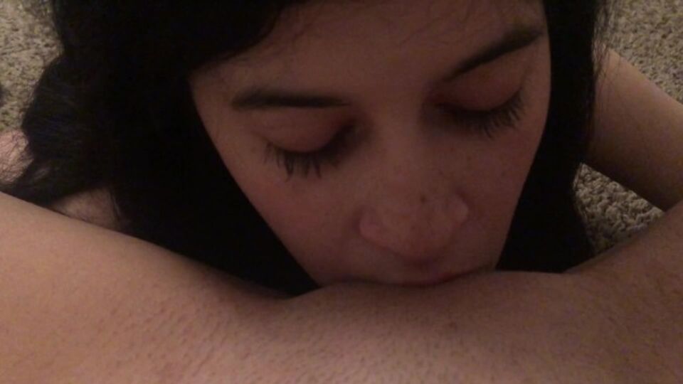 Video punto di vista con irresistibile Daphne Dare e Alaska Zade di Verified Amateurs