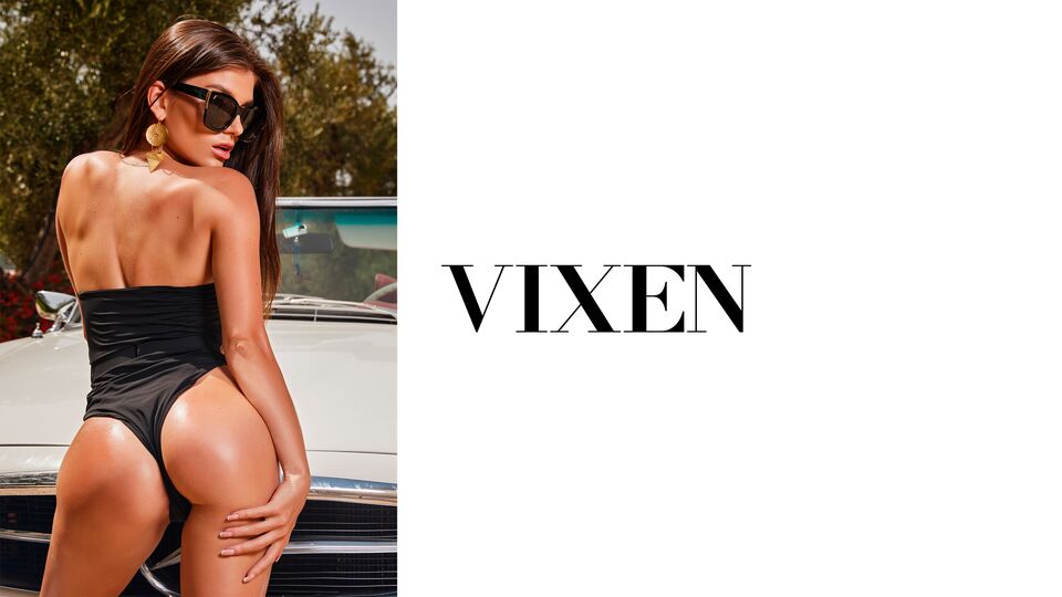 Vixen presenta pornografía con las joven de Stefany Kyler