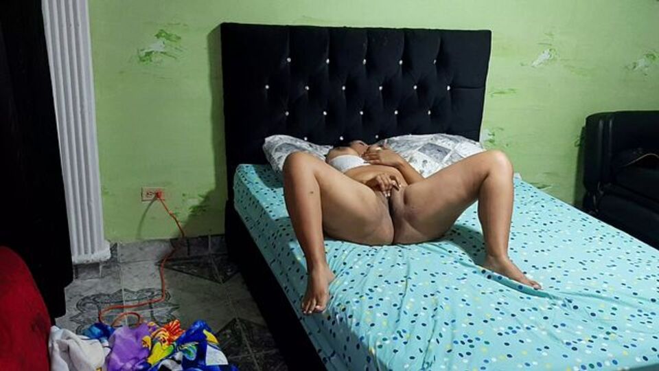 HotFamilySex में कट्टर क्रिया Verified Amateurs द्वारा