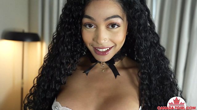 L'endurante Mirage - action gros seins - Grooby Girls