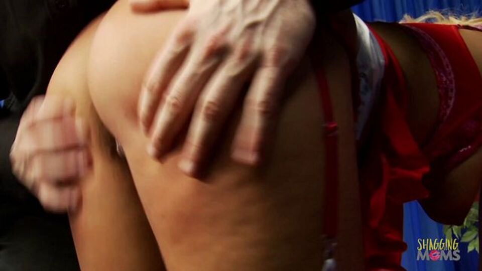 Witching Scarlet Rebel at spanking clip