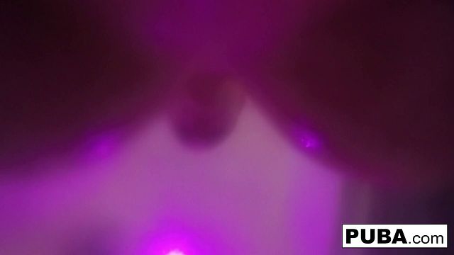 PUBA - vidéo femme tatouée